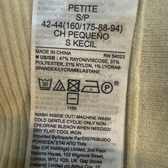 Banana Republic cream sweater - Picture 6 of 6